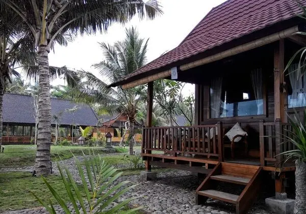 Bungalov, Denize Bakan