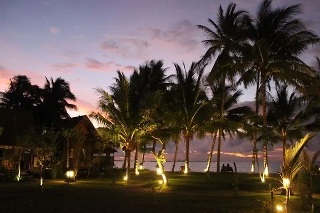 Twin Bungalow, Garden View