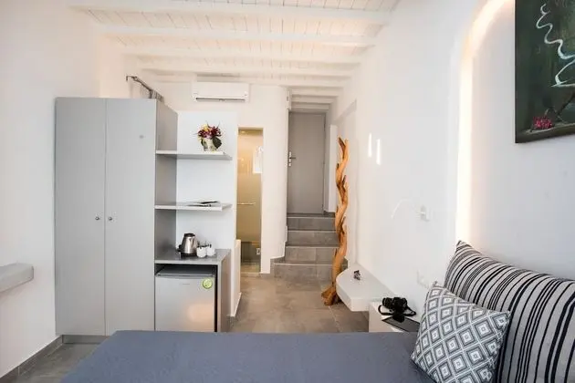 Deluxe Tek Büyük Yataklı Oda, Balkon, Kısmi Deniz Manzaralı