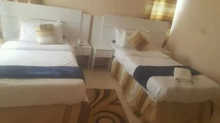 Deluxe Tek Büyük veya İki Ayrı Yataklı Oda