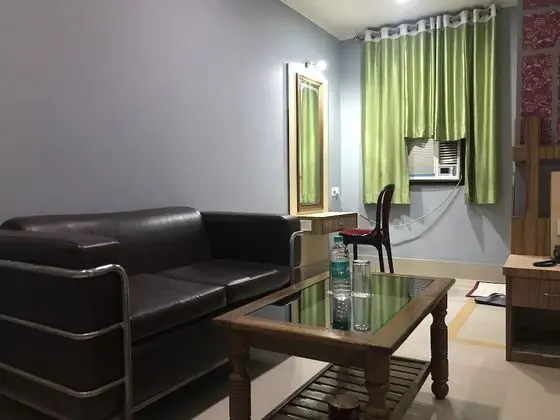 Executive Oda, 1 Büyük (Queen) Boy Yatak, Engellilere Uygun, Sigara İçilebilir