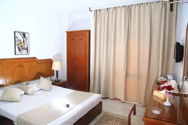 Economy Room - Back view / No Balcony