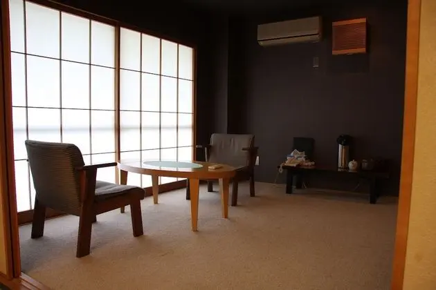 Japanese Traditional Room, 30 minutes from Izumisano by bus, can't serve dinner after 7 PM check in