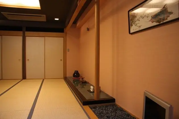 Japanese Traditional Room, 30 minutes from Izumisano by bus, can't serve dinner after 7 PM check in