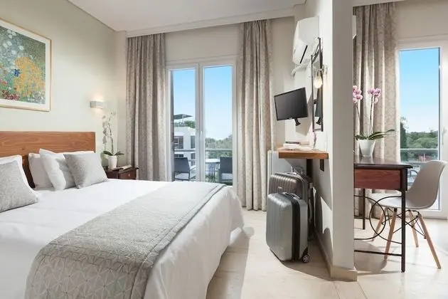 Superior Dört Kişilik Oda