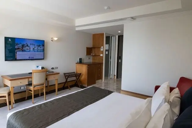 Deluxe Oda, 1 En Büyük (King) Boy Yatak