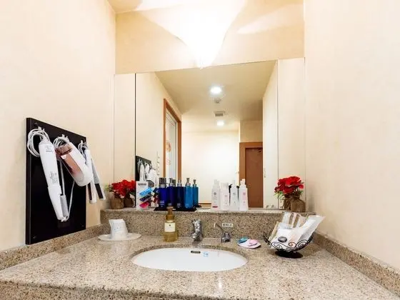 Deluxe Tek Büyük Yataklı Oda, Sigara İçilebilir