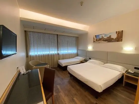 Standard Üç Kişilik Oda