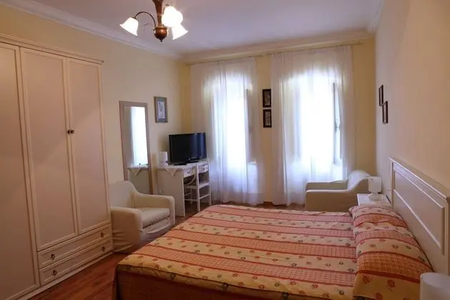 Family Üç Kişilik Oda