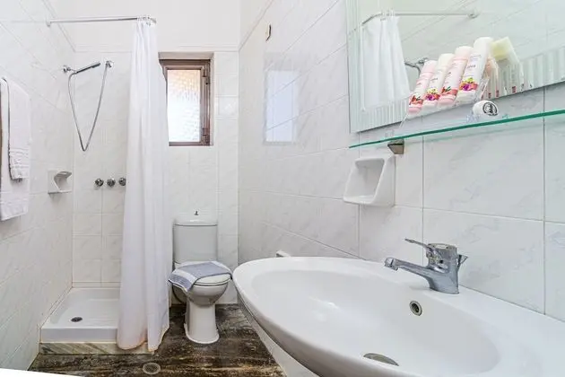 Standard Tek Büyük Yataklı Oda, Bahçe Manzaralı