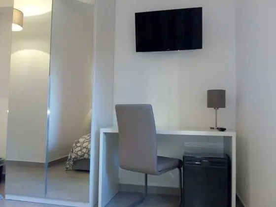 Büyük Yataklı Tek Kişilik Oda