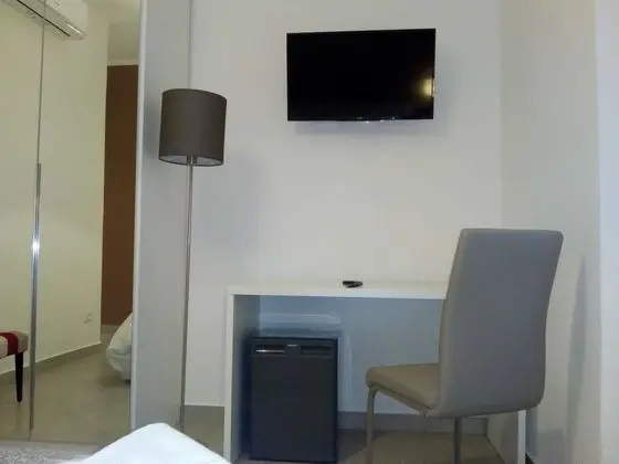 Büyük Yataklı Tek Kişilik Oda