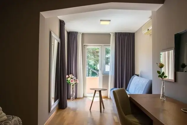 Comfort Tek Büyük Yataklı Oda