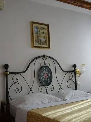 Economy Tek Büyük Yataklı Oda, Ortak Banyo