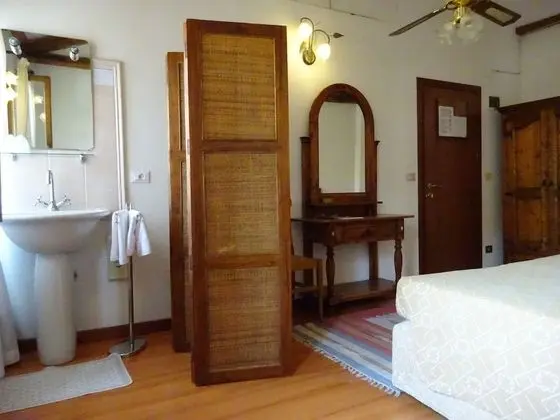 Economy Tek Büyük Yataklı Oda, Ortak Banyo