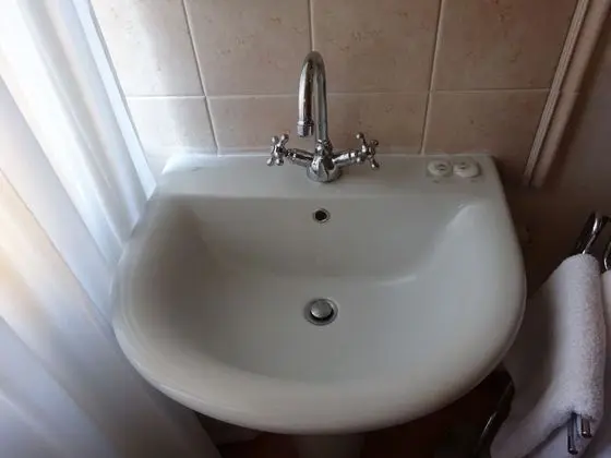 Economy Tek Büyük Yataklı Oda, Ortak Banyo