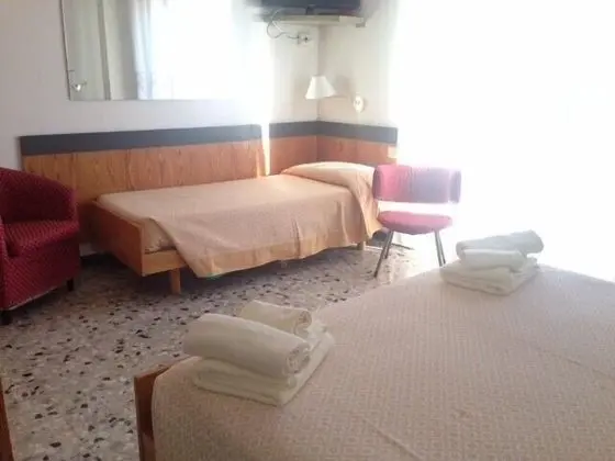 Tek Büyük Yataklı Oda, Balkon