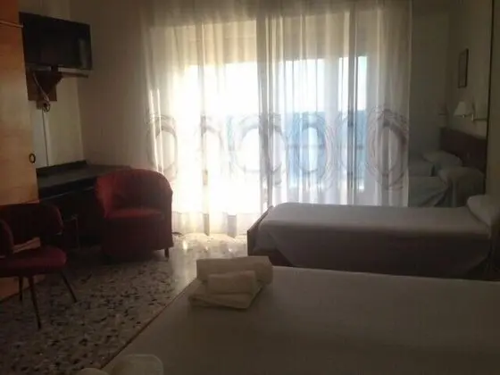 Tek Büyük Yataklı Oda, Balkon
