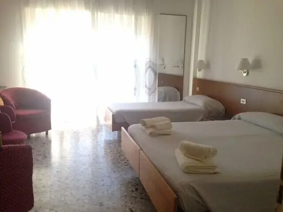 Tek Büyük Yataklı Oda, Balkon