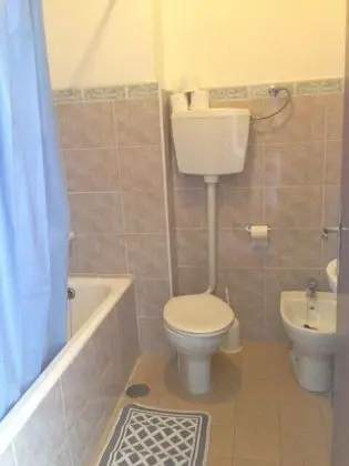 Tek Büyük Yataklı Oda, Balkon