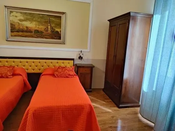 Classic Tek Büyük veya İki Ayrı Yataklı Oda