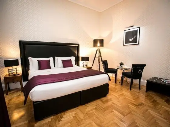 Deluxe Üç Kişilik Oda