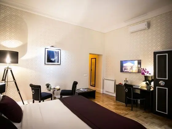 Deluxe Üç Kişilik Oda