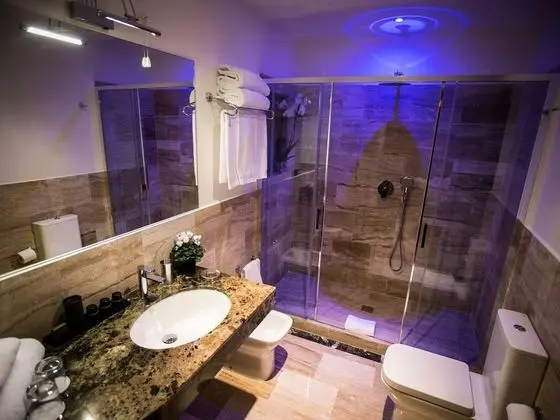 Deluxe Üç Kişilik Oda