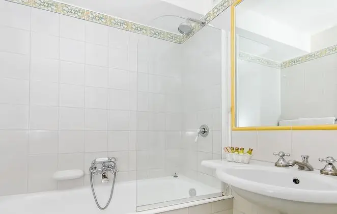 Classic Tek Büyük Yataklı Oda, 1 Çift Kişilik veya 2 Tek Kişilik Yatak, Balkon, Deniz Manzaralı