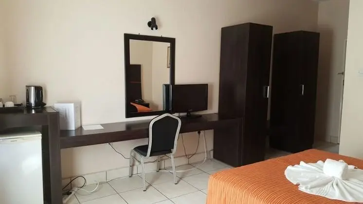 İki Ayrı Yataklı Oda, Bahçe Manzaralı