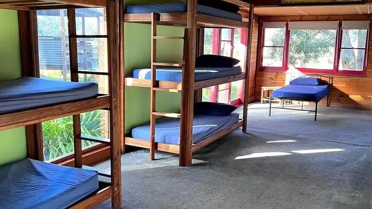 Ev (Honeyshed Bunkhouse A)