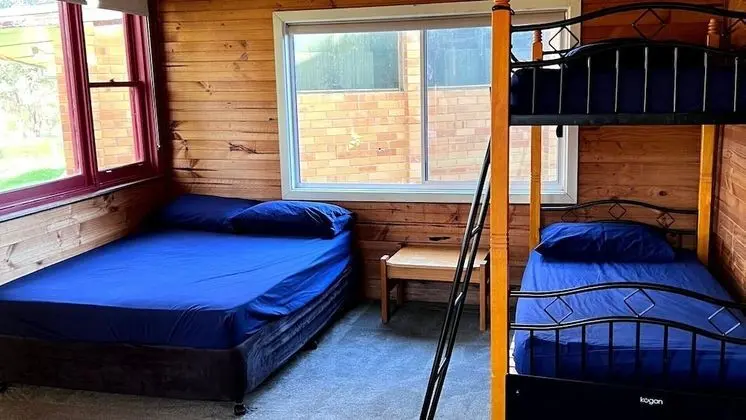 Ev (Honeyshed Bunkhouse A)