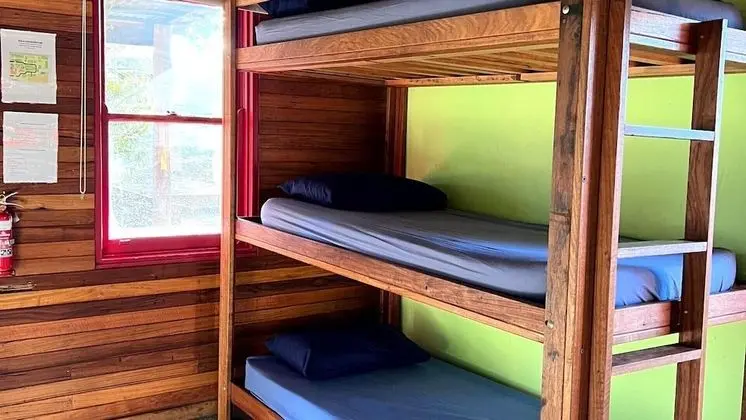 Ev (Honeyshed Bunkhouse A)