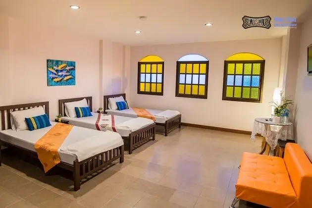 Triple Bed