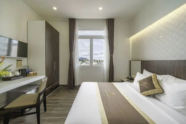 Deluxe Tek Büyük Yataklı Oda