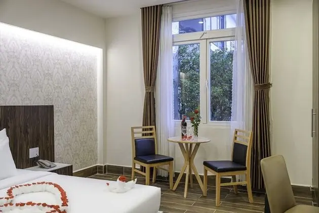 Premium Tek Büyük Yataklı Oda