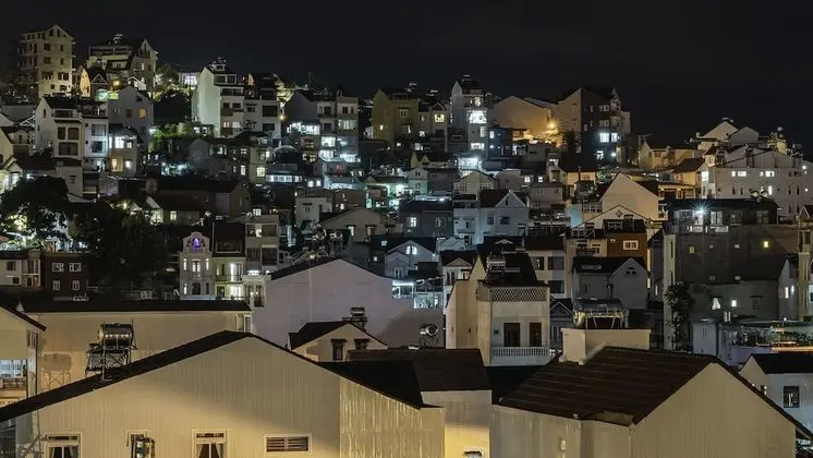 Premium Tek Büyük Yataklı Oda