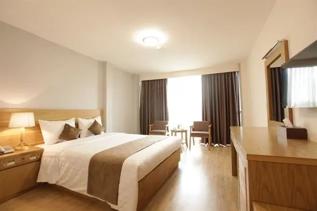 Deluxe Tek Büyük Yataklı Oda