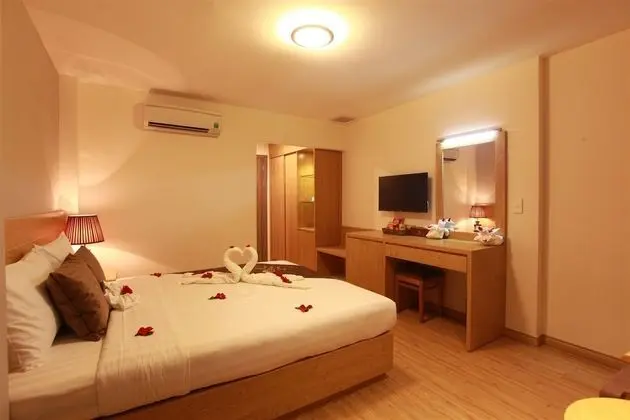 Deluxe Tek Büyük Yataklı Oda