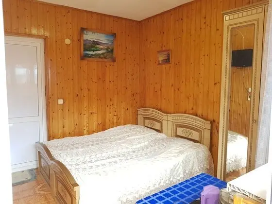 Tek Büyük veya İki Ayrı Yataklı Oda (Bathroom)