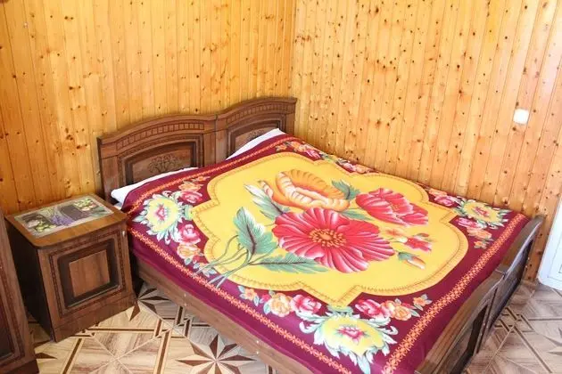 Tek Büyük veya İki Ayrı Yataklı Oda (Bathroom)