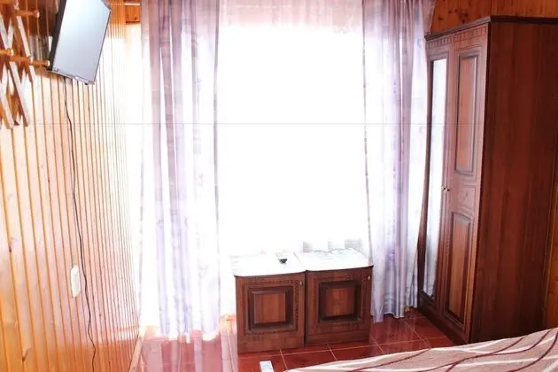 Tek Büyük veya İki Ayrı Yataklı Oda (Bathroom)
