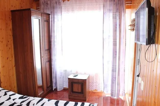 Tek Büyük veya İki Ayrı Yataklı Oda (Bathroom)