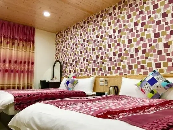 Dört Kişilik Oda, 2 Çift Kişilik Yatak, Sigara İçilmez