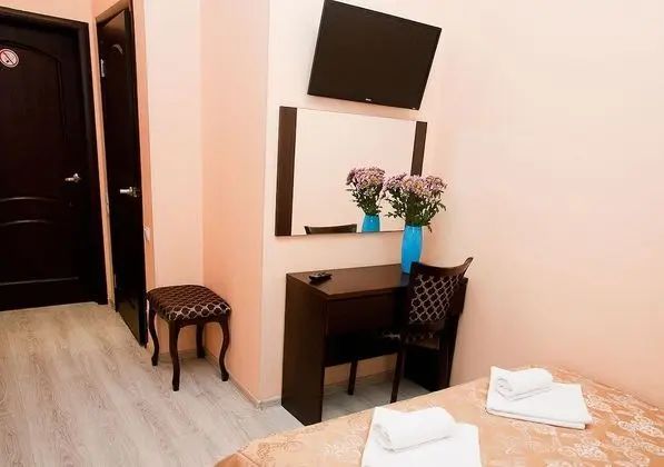 Comfort Tek Büyük Yataklı Oda