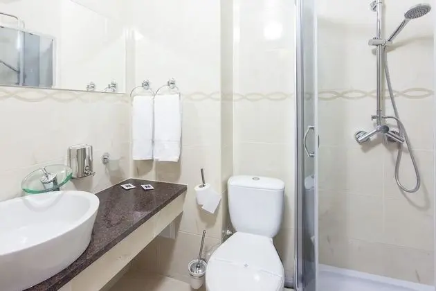Comfort Tek Büyük Yataklı Oda