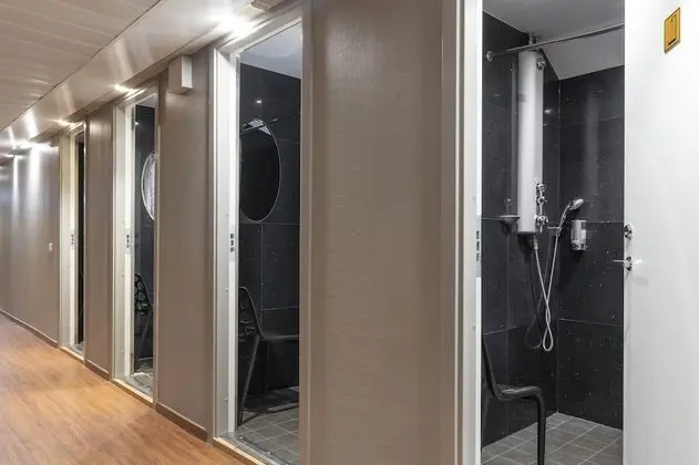 Tek Kişilik Oda, Ortak Banyo (Bed linen included)