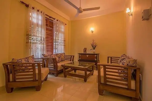 4 Bedrooms Villa