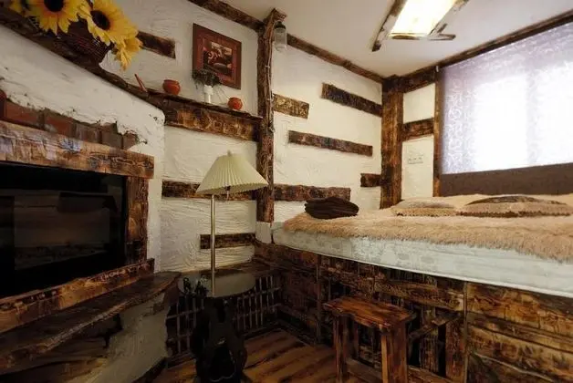 Comfort Tek Büyük Yataklı Oda (with Shower)