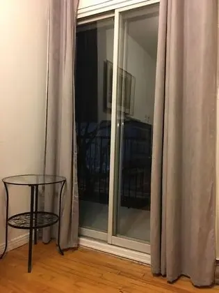 City Tek Büyük Yataklı Oda